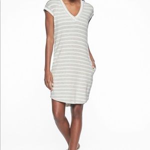 Athleta Newport sweatshirt dress light grey